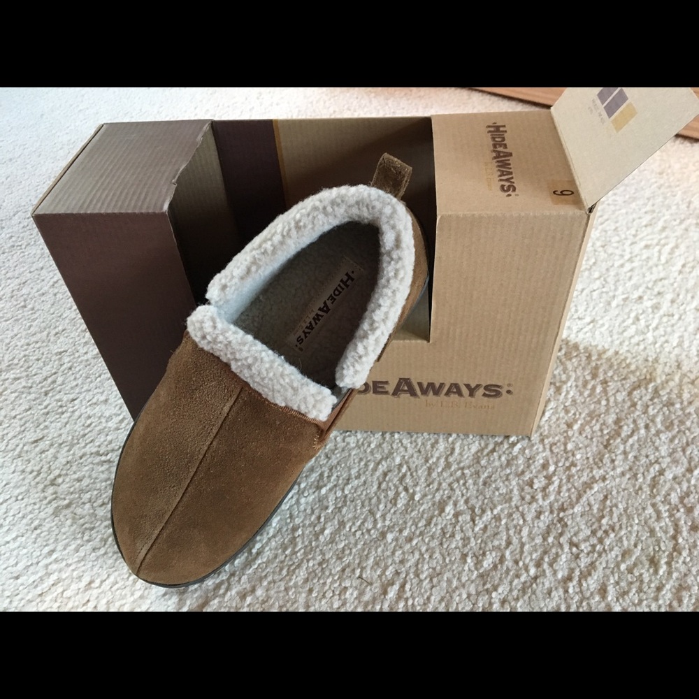 Men’s slippers. Like UGG brand.